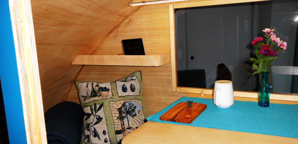 kropp_restholz_anhaenger_holz_innen_bett