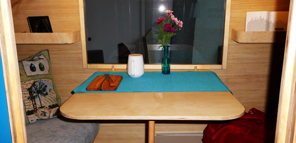kropp_restholz_anhaenger_holz_innen_tisch